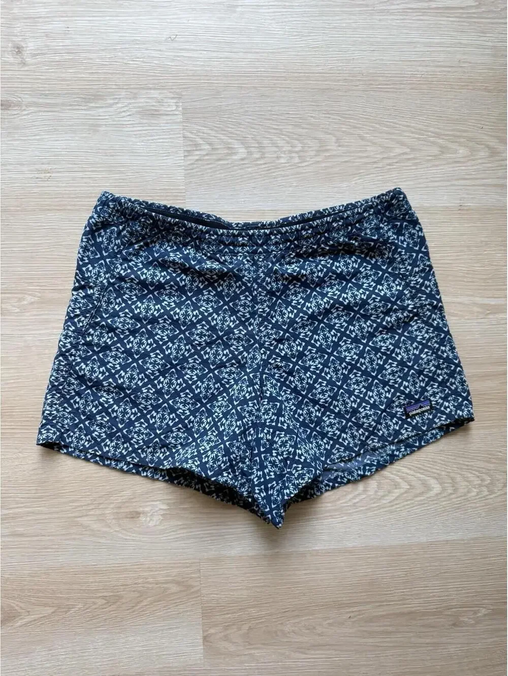 Patagonia Women’s Sz XS Barely Baggies Blue Geometric NetPlus Swim Hiking Shorts
